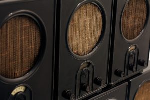 vintage speakers under 500 - featured