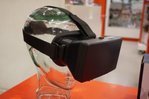 what does the samsung gear vr do