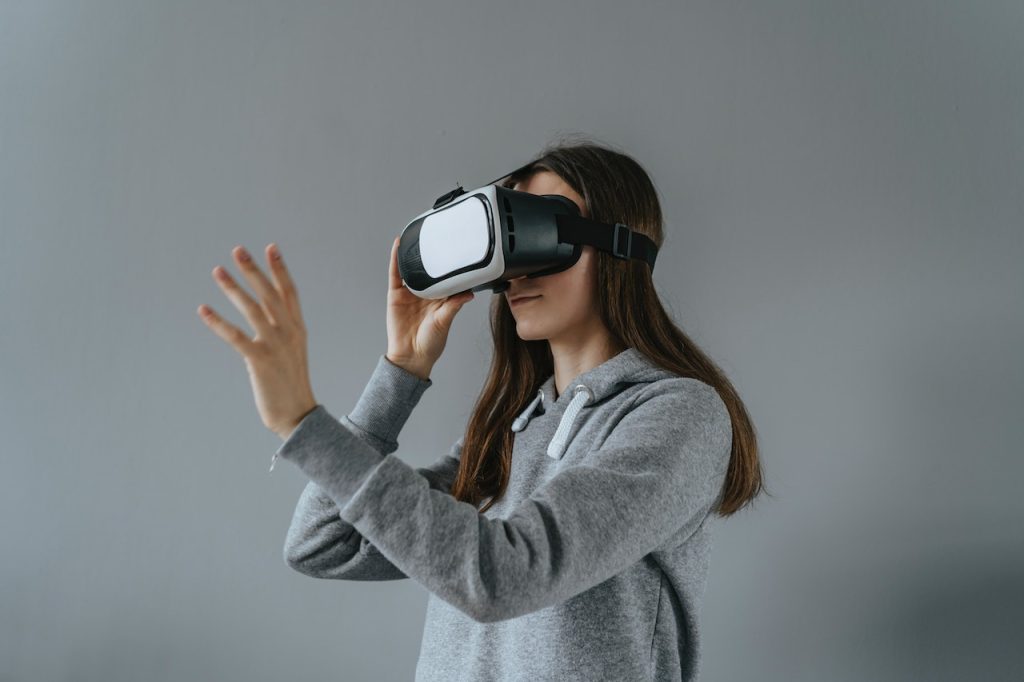 How To Use VR on iPhone?