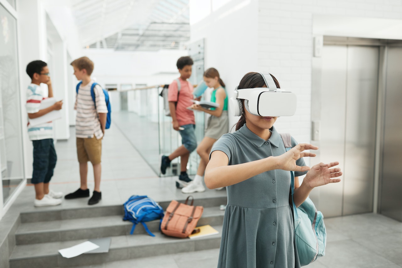 What Do You Need for a VR Set? - Essential Equipment and Features ...