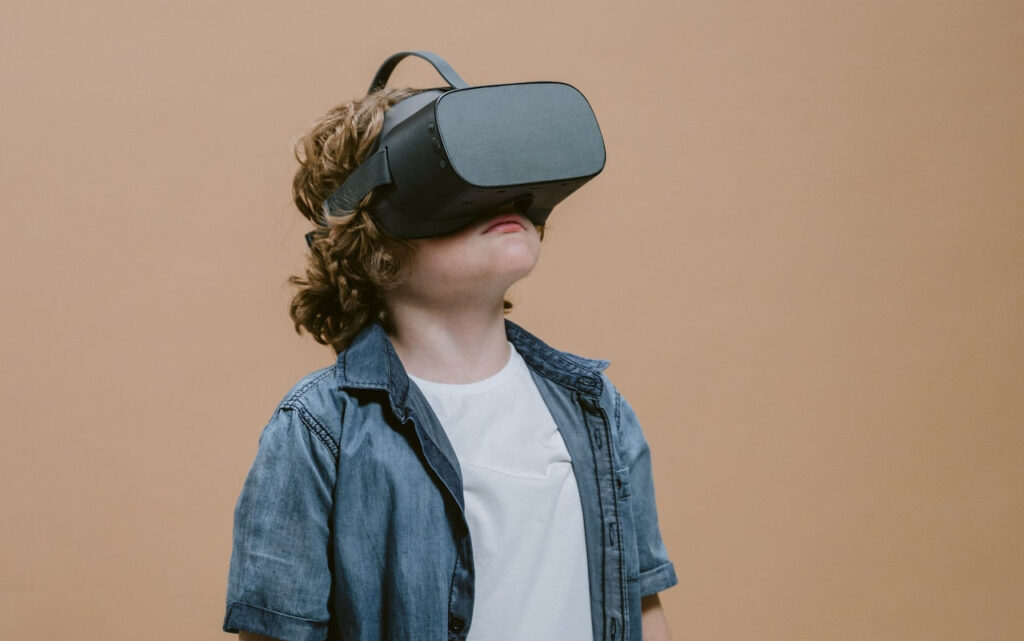 how can virtual reality help us