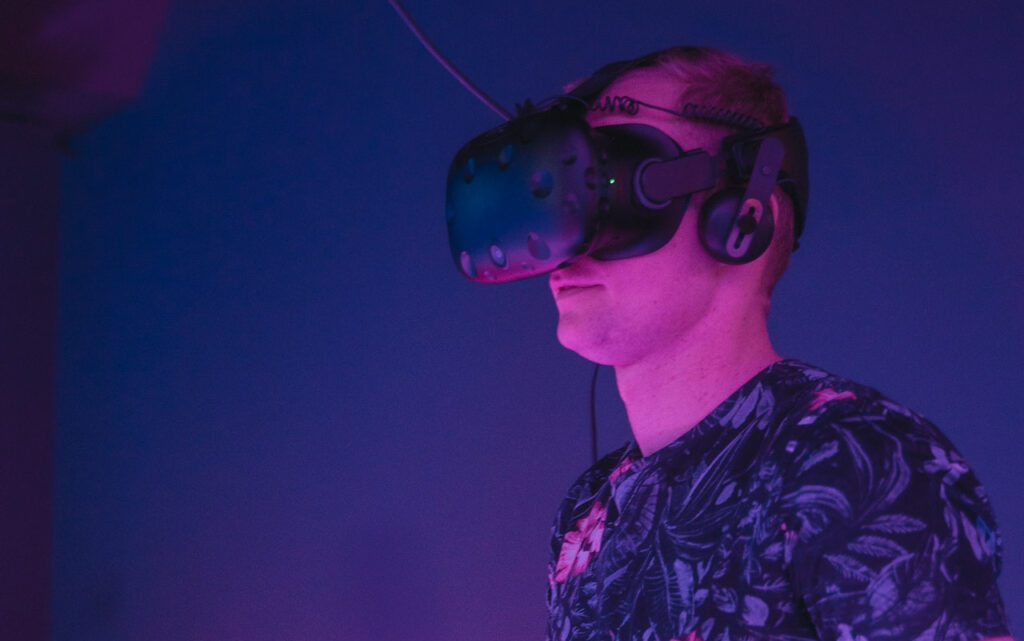 what companies use virtual reality